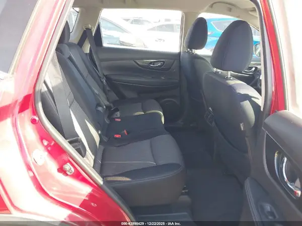 JN8AT2MV8HW253545 2017 NISSAN ROGUE - Image 8