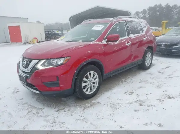 JN8AT2MV8HW254002 2017 NISSAN ROGUE - Image 2