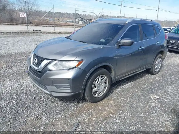 JN8AT2MV8HW262939 2017 NISSAN ROGUE - Image 2