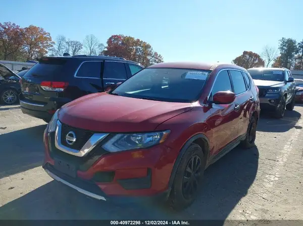 JN8AT2MV8HW264738 2017 NISSAN ROGUE - Image 2