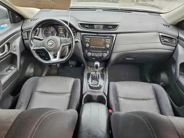 JN8AT2MV8HW265775 2017 NISSAN ROGUE - Image 8