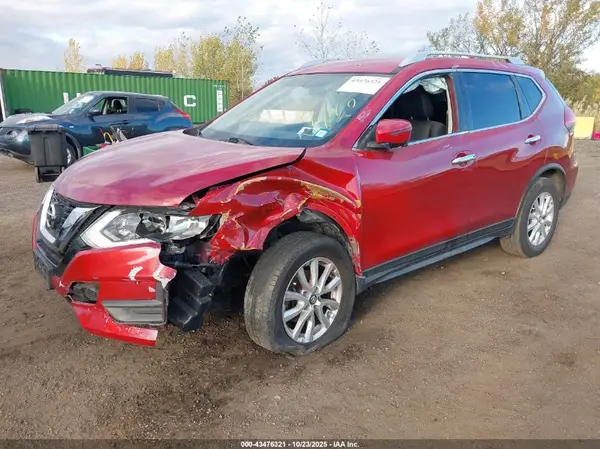 JN8AT2MV8HW266800 2017 NISSAN ROGUE - Image 2
