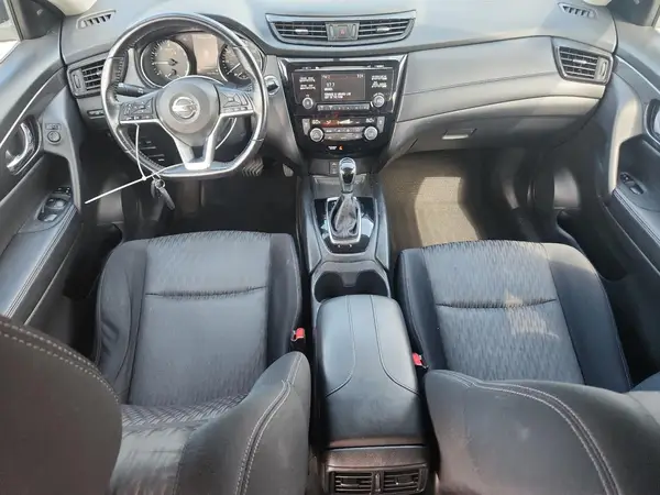 JN8AT2MV8HW268207 2017 NISSAN ROGUE - Image 8