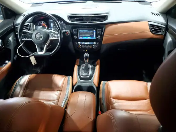 JN8AT2MV8HW271107 2017 NISSAN ROGUE - Image 8