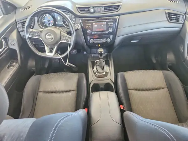 JN8AT2MV8HW272256 2017 NISSAN ROGUE - Image 8
