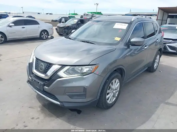JN8AT2MV8HW273648 2017 NISSAN ROGUE - Image 2