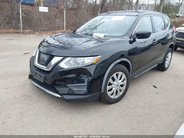 JN8AT2MV8HW274900 2017 NISSAN ROGUE - Image 2
