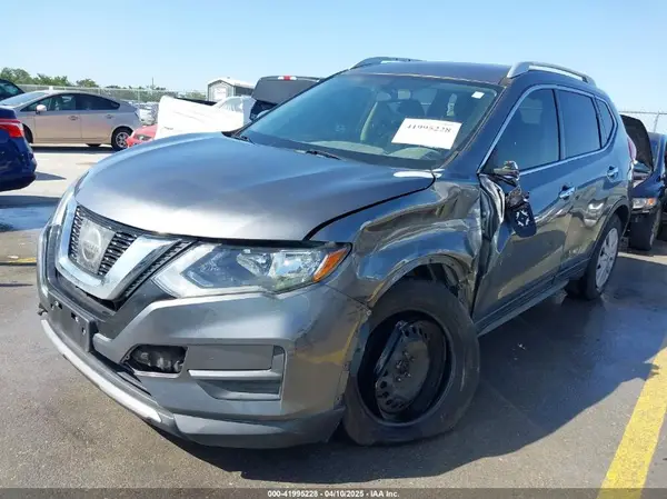 JN8AT2MV8HW274959 2017 NISSAN ROGUE - Image 2