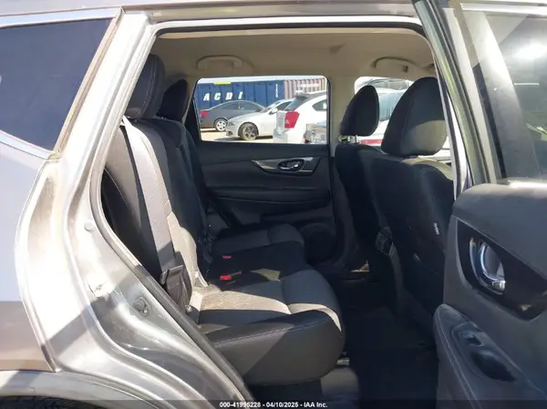 JN8AT2MV8HW274959 2017 NISSAN ROGUE - Image 8