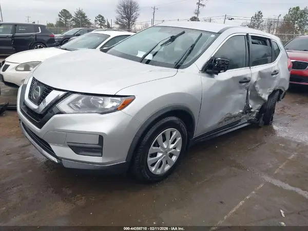 JN8AT2MV8HW275884 2017 NISSAN ROGUE - Image 2