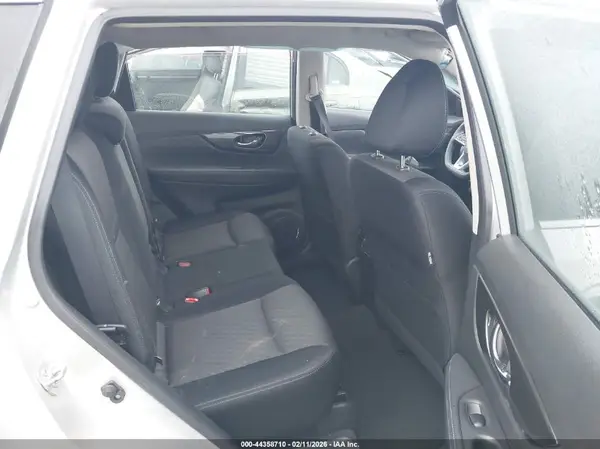 JN8AT2MV8HW275884 2017 NISSAN ROGUE - Image 8