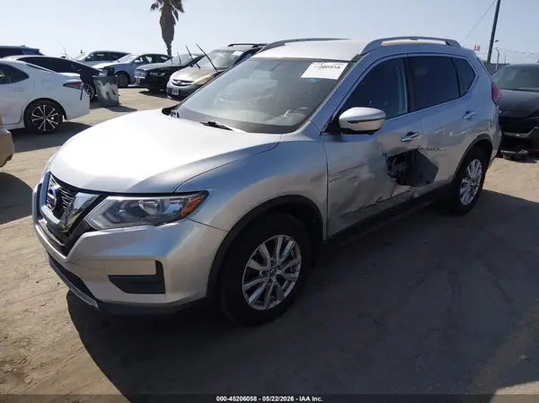 JN8AT2MV8HW277604 2017 NISSAN ROGUE - Image 2