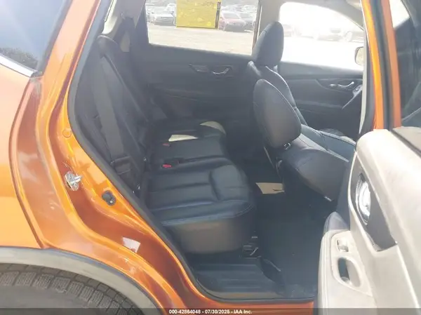 JN8AT2MV8HW278283 2017 NISSAN ROGUE - Image 8