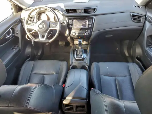 JN8AT2MV8HW279319 2017 NISSAN ROGUE - Image 8