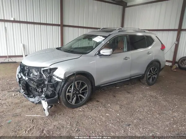 JN8AT2MV8HW280213 2017 NISSAN ROGUE - Image 2