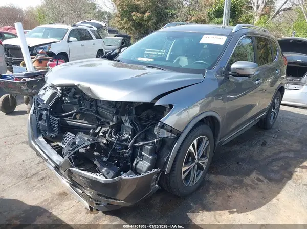 JN8AT2MV8HW280387 2017 NISSAN ROGUE - Image 2
