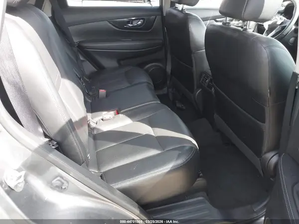 JN8AT2MV8HW280387 2017 NISSAN ROGUE - Image 8