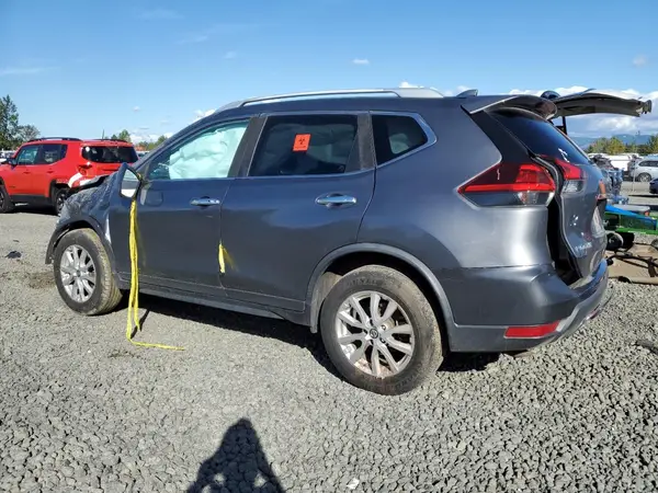 JN8AT2MV8JW300353 2018 NISSAN ROGUE - Image 2
