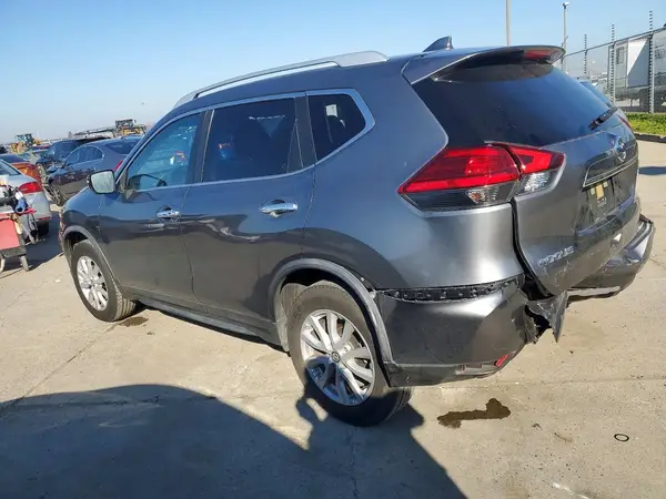 JN8AT2MV8JW301471 2018 NISSAN ROGUE - Image 2