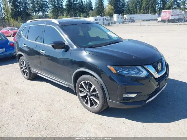 JN8AT2MV8JW303320 2018 NISSAN ROGUE - Image 1
