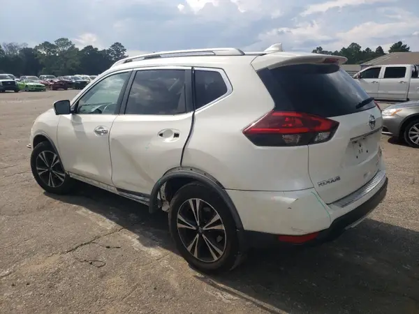 JN8AT2MV8JW304581 2018 NISSAN ROGUE - Image 2