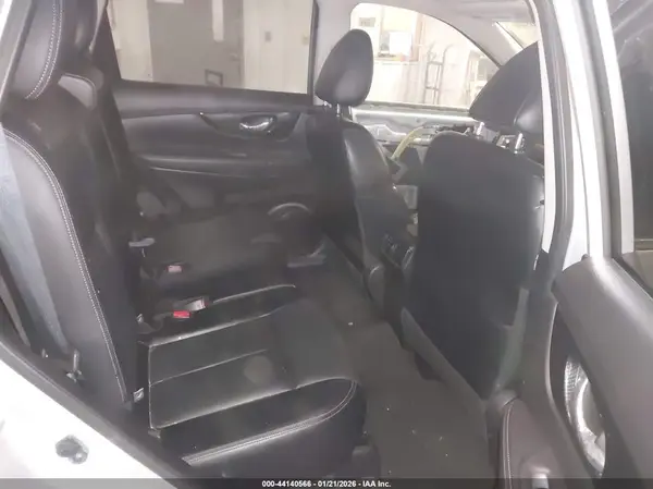 JN8AT2MV8JW304709 2018 NISSAN ROGUE - Image 8
