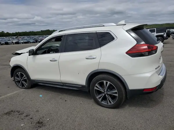 JN8AT2MV8JW307173 2018 NISSAN ROGUE - Image 2