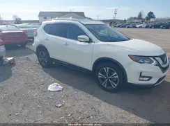JN8AT2MV8JW307299 2018 NISSAN ROGUE