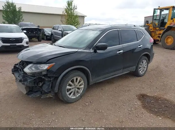 JN8AT2MV8JW307884 2018 NISSAN ROGUE - Image 2