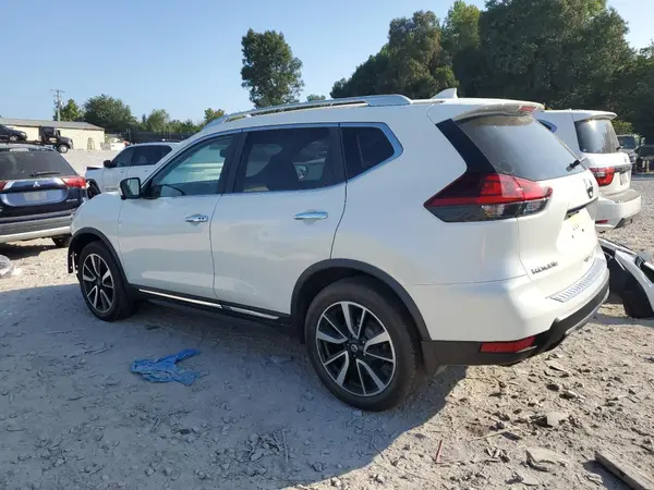 JN8AT2MV8JW308825 2018 NISSAN ROGUE - Image 2