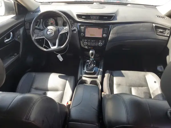 JN8AT2MV8JW309621 2018 NISSAN ROGUE - Image 8