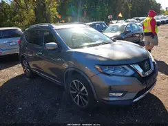 JN8AT2MV8JW310588 2018 NISSAN ROGUE