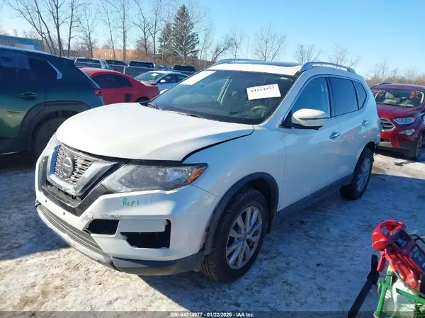 JN8AT2MV8JW311594 2018 NISSAN ROGUE - Image 2