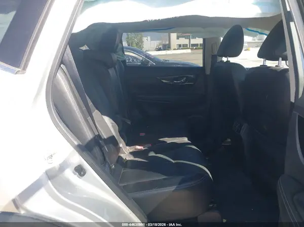 JN8AT2MV8JW319646 2018 NISSAN ROGUE - Image 8