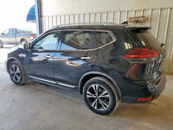 JN8AT2MV8JW319985 2018 NISSAN ROGUE - Image 2