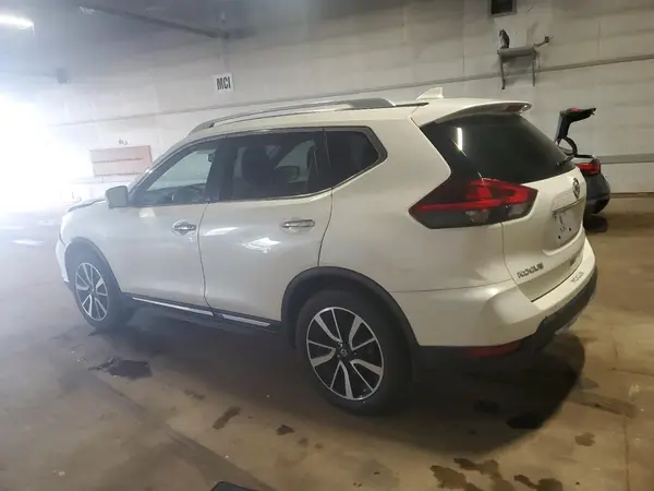 JN8AT2MV8JW320604 2018 NISSAN ROGUE - Image 2