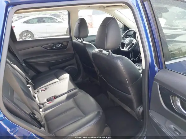 JN8AT2MV8JW320618 2018 NISSAN ROGUE - Image 8