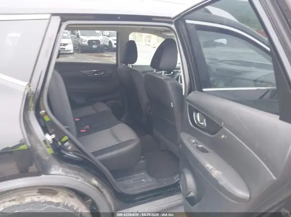JN8AT2MV8JW322014 2018 NISSAN ROGUE - Image 8