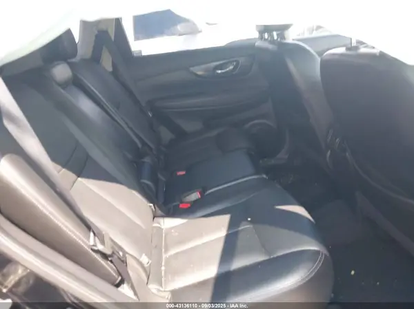 JN8AT2MV8JW325320 2018 NISSAN ROGUE - Image 8