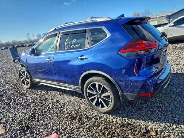 JN8AT2MV8JW325494 2018 NISSAN ROGUE - Image 2