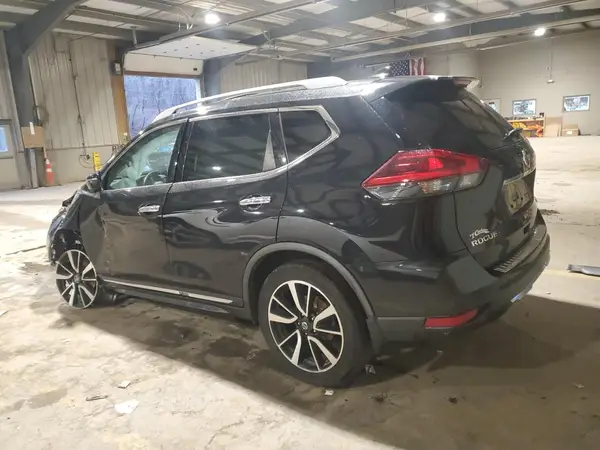 JN8AT2MV8JW328752 2018 NISSAN ROGUE - Image 2