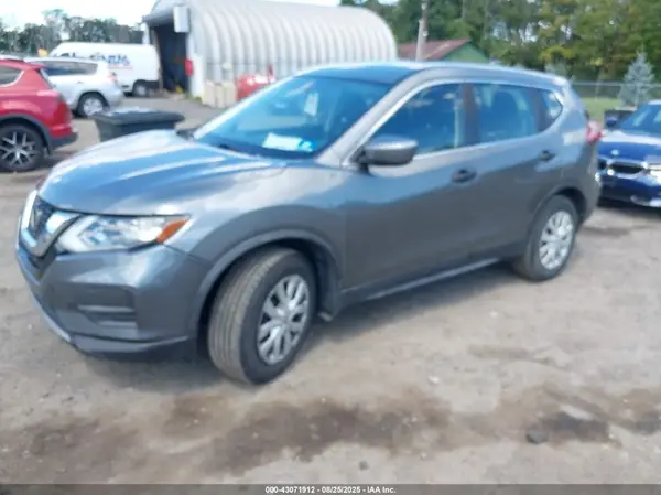 JN8AT2MV8JW328833 2018 NISSAN ROGUE - Image 2