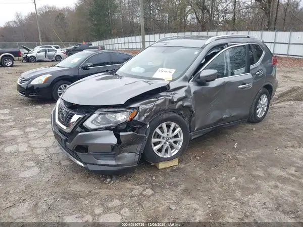 JN8AT2MV8JW340898 2018 NISSAN ROGUE - Image 2