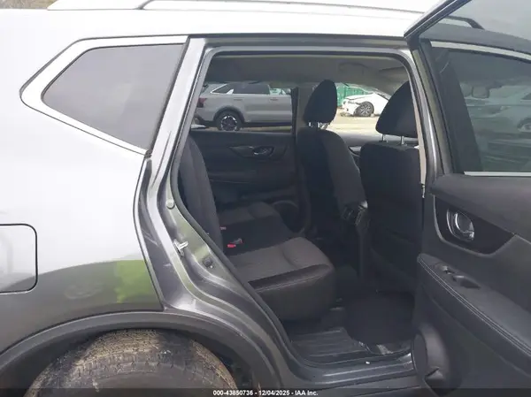 JN8AT2MV8JW340898 2018 NISSAN ROGUE - Image 8
