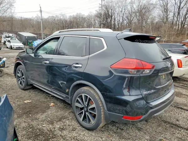 JN8AT2MV8JW347446 2018 NISSAN ROGUE - Image 2