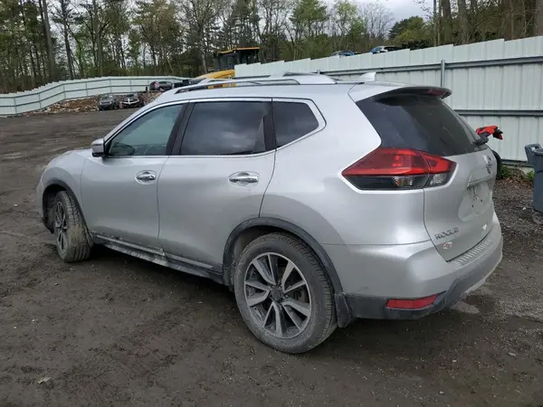 JN8AT2MV8JW349116 2018 NISSAN ROGUE - Image 2