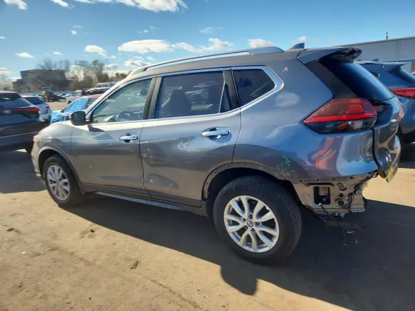 JN8AT2MV8JW351576 2018 NISSAN ROGUE - Image 2