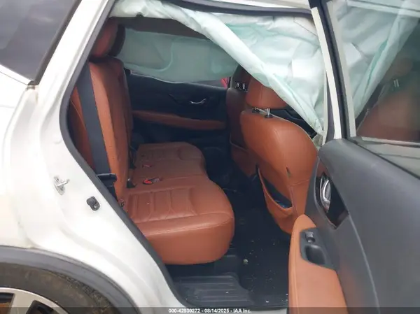 JN8AT2MV8JW352159 2018 NISSAN ROGUE - Image 8