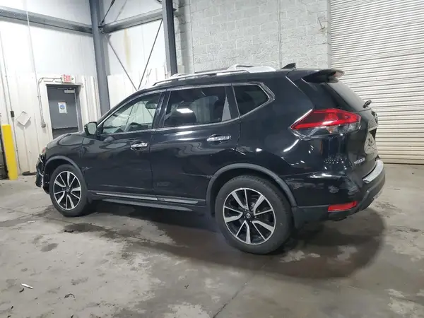 JN8AT2MV8JW352503 2018 NISSAN ROGUE - Image 2