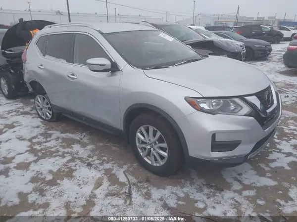 JN8AT2MV8JW353165 2018 NISSAN ROGUE - Image 1